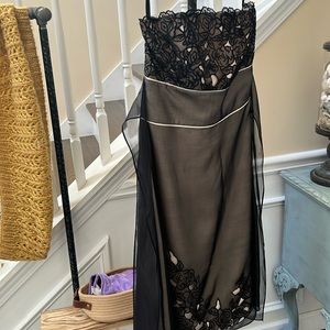 White House Black market strapless dress. Size 8